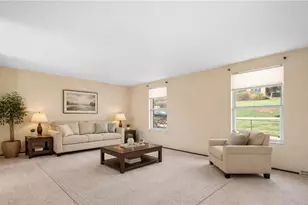 1637 Queens Dr, South Park, PA 15129 - Photo 2