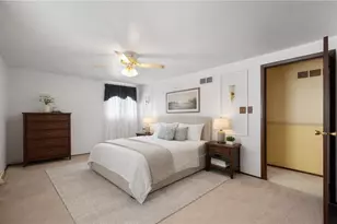 1637 Queens Dr, South Park, PA 15129 - Photo 16