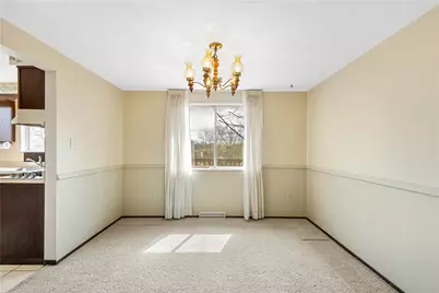 1637 Queens Dr, South Park, PA 15129 - Photo 6