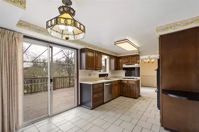 1637 Queens Dr, South Park, PA 15129 - Photo 10