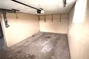 1114 Cascade Dr, Homestead, PA 15120 - Photo 18