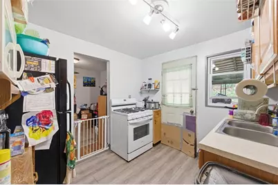 704 Maytide St, Pittsburgh, PA 15227 - Photo 6