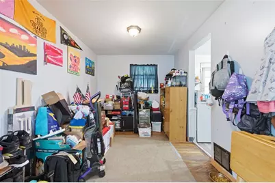 704 Maytide St, Pittsburgh, PA 15227 - Photo 14