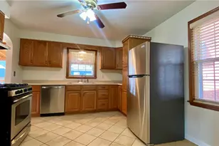 1109 Pacific Ave, Brackenridge, PA 15014 - Photo 2