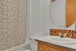 204 Hollowvue Rd, Big Beaver, PA 16157 - Photo 16