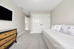 1017 Skyline Dr, Cecil, PA 15317 - Photo 34