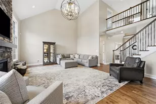 1017 Skyline Dr, Cecil, PA 15317 - Photo 12