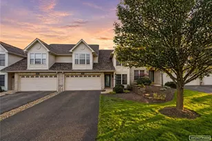 1251 Crest Dr, Collier Township, PA 15071 - Photo 8