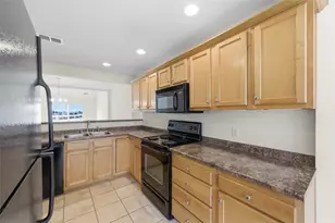 1251 Crest Dr, Collier Township, PA 15071 - Photo 10