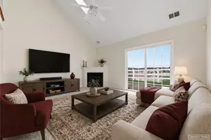 1251 Crest Dr, Collier Township, PA 15071 - Photo 2