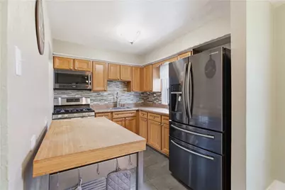 303 Kaler St, Liberty Boro, PA 15133 - Photo 18