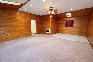 309 Emerson St, Vandergrift, PA 15690 - Photo 14