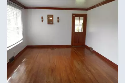2979 Raymond Ave, Derry Township, PA 15650 - Photo 8