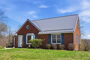 85 Valleyview Dr, Economy, PA 15003 - Photo 4