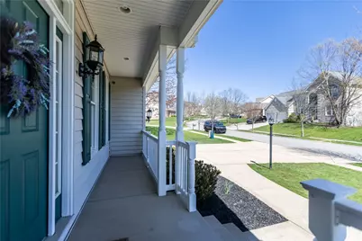 907 Gregory Ct, Cranberry Township, PA 16066 - Photo 2