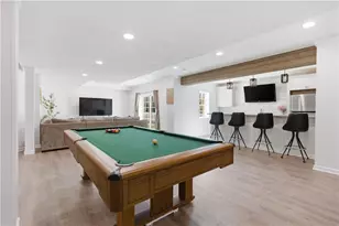 907 Gregory Ct, Cranberry Township, PA 16066 - Photo 10