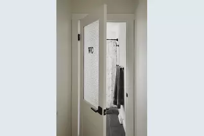 422 Avery St, Pittsburgh, PA 15212 - Photo 12