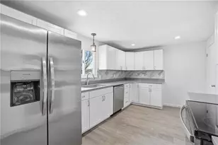 5123 Elmwood Dr, Pittsburgh, PA 15227 - Photo 8