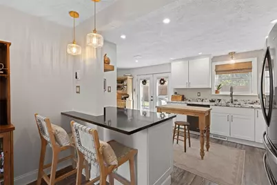 218 Lakeside Dr, Robinson Twp, PA 15136 - Photo 14