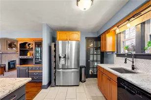 1085 Magnolia Dr, South Strabane, PA 15301 - Photo 14