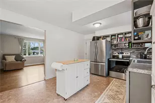 13 Raymond Dr, Shenango Township, PA 16159 - Photo 6