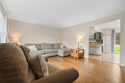 13 Raymond Dr, Shenango Township, PA 16159 - Photo 2