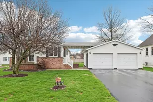 206 Martin Ave, Ellport, PA 16117 - Photo 2