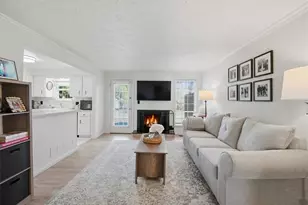 3073 Raintree Dr, Hampton, PA 15044 - Photo 4