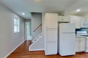 1001 Fairview Dr, Bethel Park, PA 15102 - Photo 4