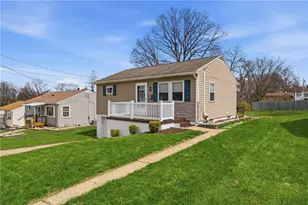 1940 Rhode Island Ave, Hopewell Township, PA 15001 - Photo 2