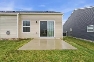 430 Dana Dr, Pittsburgh, PA 15068 - Photo 30