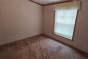 369 Smithfield Highhouse Rd, Georges Township, PA 15478 - Photo 10