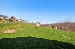 607 Saddle Ct, Moon/Crescent Twp, PA 15108 - Photo 26