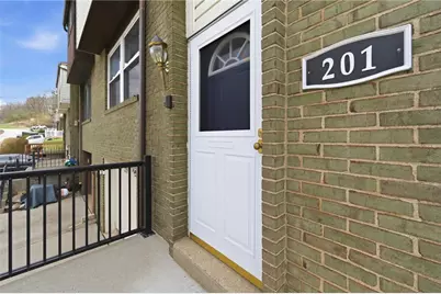 201 Cortland Dr E, Kennedy Township, PA 15136 - Photo 2