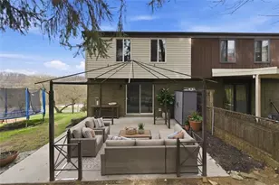 201 Cortland Dr E, Kennedy Township, PA 15136 - Photo 36