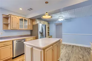 205 Howard St, Robinson Twp, PA 15057 - Photo 8