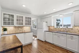 1865 Brandywine Dr, Pittsburgh, PA 15101 - Photo 10