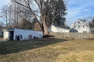 319 Cherokee Dr, Erie City, PA 16505 - Photo 4