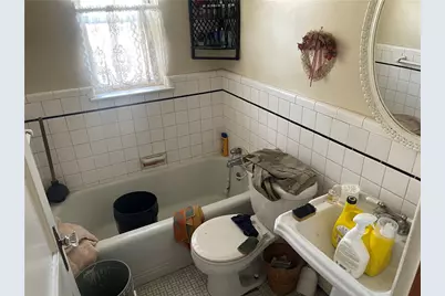 319 Cherokee Dr, Erie City, PA 16505 - Photo 14