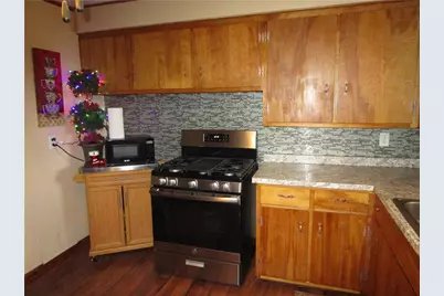 385 Emerson, Farrell, PA 16121 - Photo 4