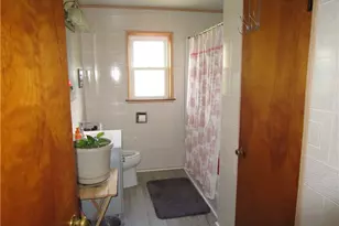 385 Emerson, Farrell, PA 16121 - Photo 12