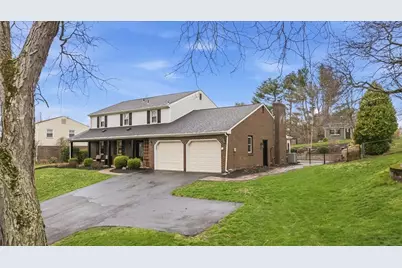 2579 Matterhorn Dr, Pittsburgh, PA 15090 - Photo 2