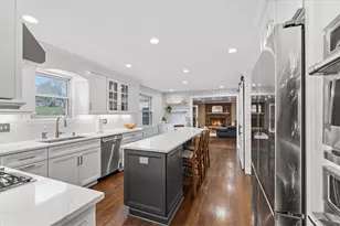 2579 Matterhorn Dr, Pittsburgh, PA 15090 - Photo 10