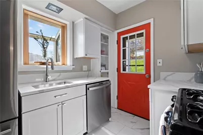 274 Saint Clair Street, Bridgeville, PA 15017 - Photo 10