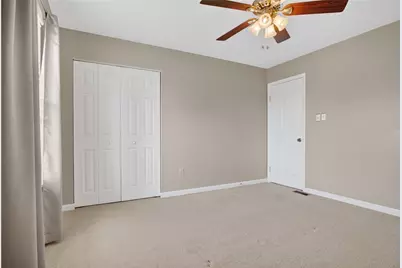 1410 Yorktown Dr, Cecil, PA 15055 - Photo 32