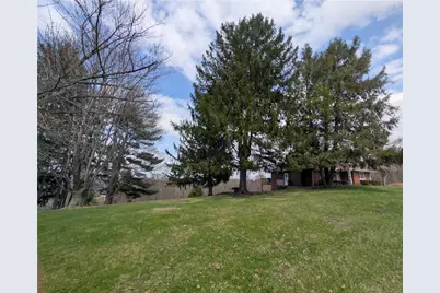 395 S Palm St, North Franklin Township, PA 15301 - Photo 2