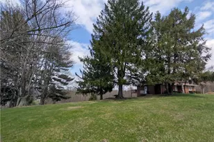 395 S Palm St, North Franklin Township, PA 15301 - Photo 2