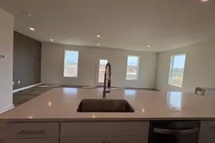 165 Sweetwater Dr, Moon/Crescent Twp, PA 15108 - Photo 6