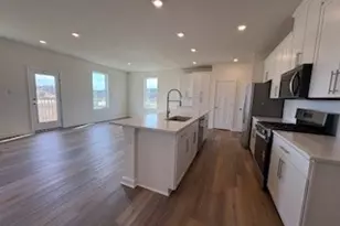 165 Sweetwater Dr, Moon/Crescent Twp, PA 15108 - Photo 4