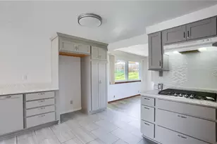 4034 Crestwood Dr, West Deer, PA 15044 - Photo 4